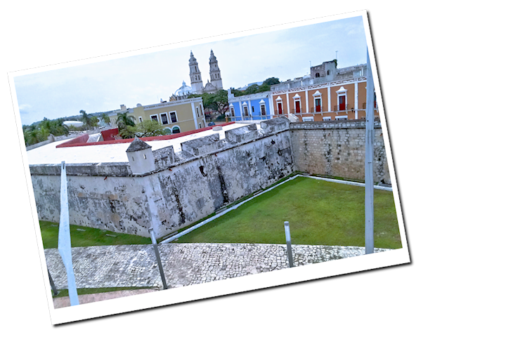 Tour a Edzna y City Tour 2 peque